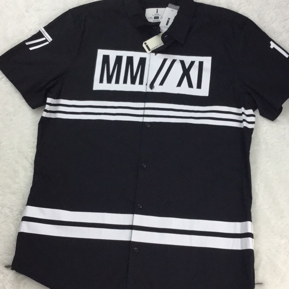 Jeans by Buffalo graphic short sleeve shirt